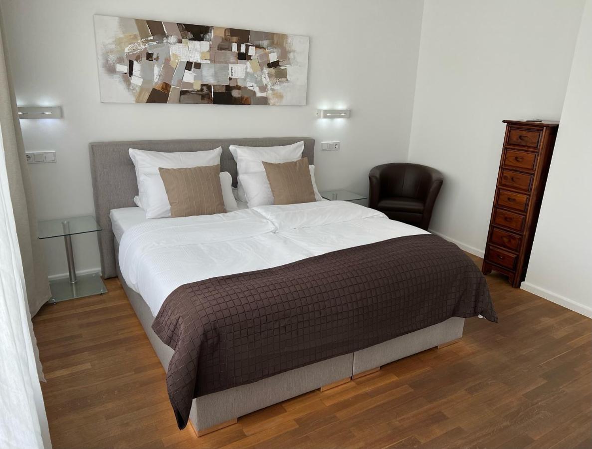 Weingut-Aparthotel Olinger メーリング 部屋 写真