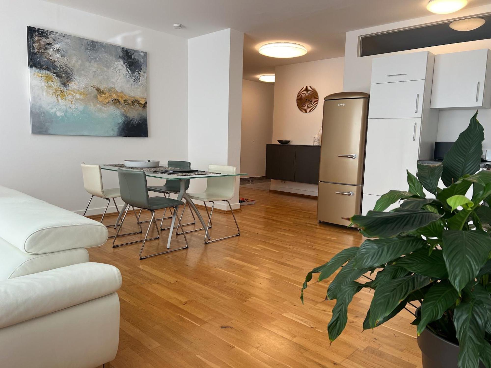 Weingut-Aparthotel Olinger メーリング 部屋 写真