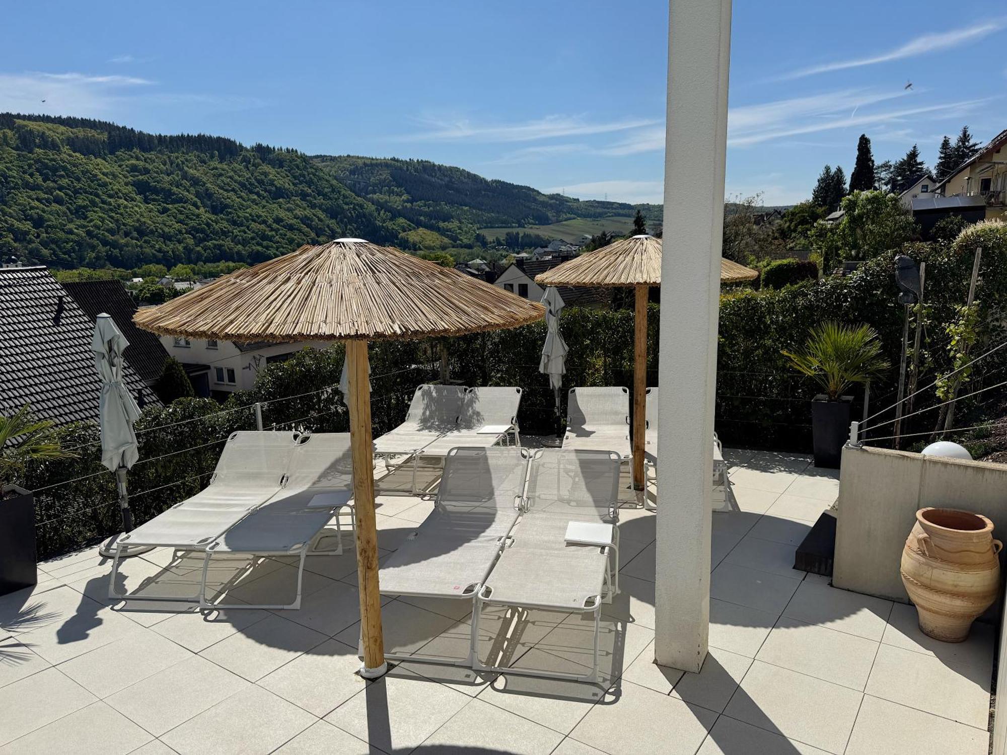 Weingut-Aparthotel Olinger メーリング エクステリア 写真